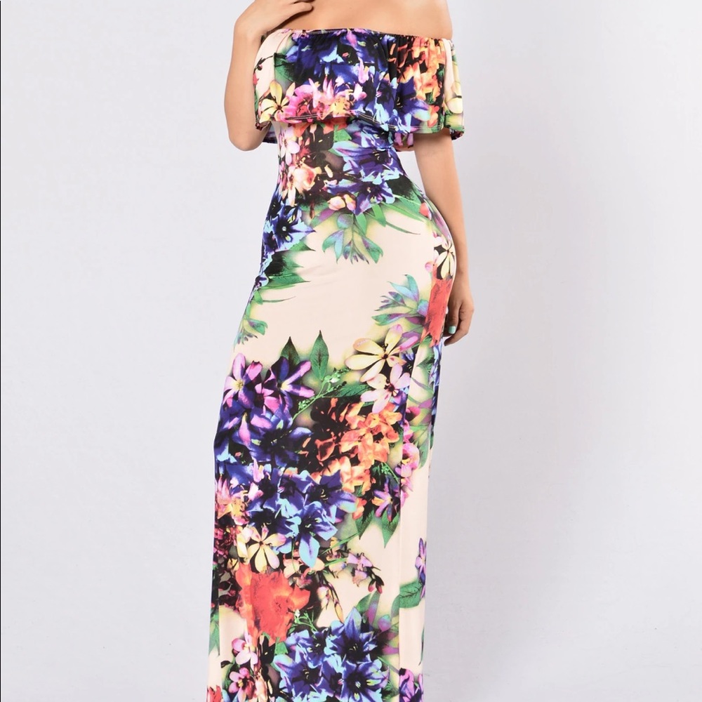 Floral maxi off the shoulder dress 💜💛